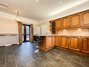 Kitchen- click for photo gallery